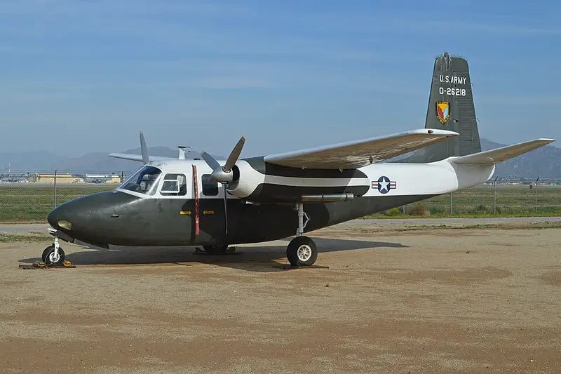 Aero (1) Commander 520, example photo from Wikimedia Commons