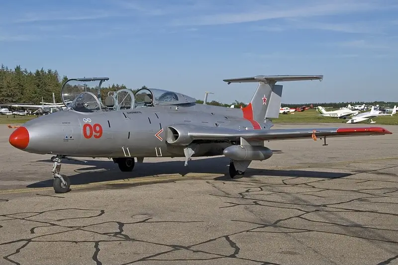 Aero (2) L-29 Delfin, example photo from Wikimedia Commons