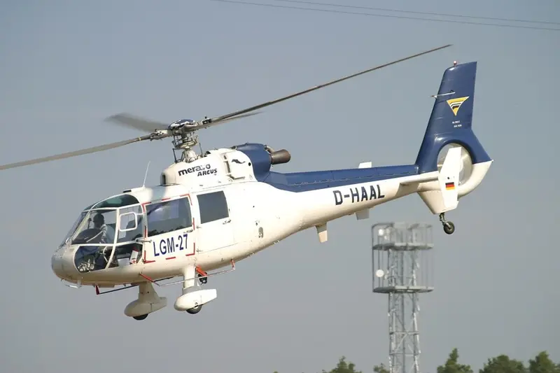 Aerospatiale SA-360 Dauphin, example photo from Wikimedia Commons