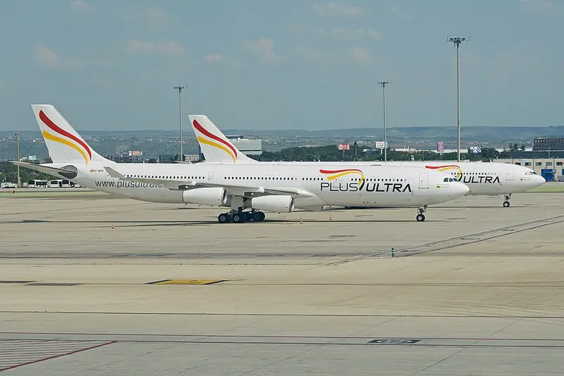 Airbus A-340-300, example photo from Wikimedia Commons