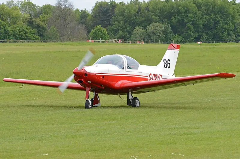 Alpi Pioneer 300, example photo from Wikimedia Commons
