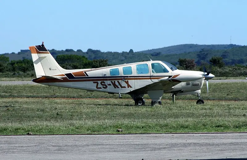 Beech A36TC Bonanza, example photo from Wikimedia Commons