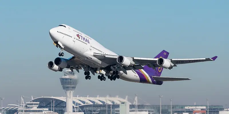 Boeing 747-300, example photo from Wikimedia Commons