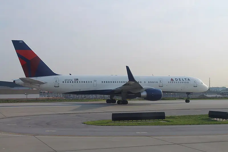 Boeing 757-200, example photo from Wikimedia Commons
