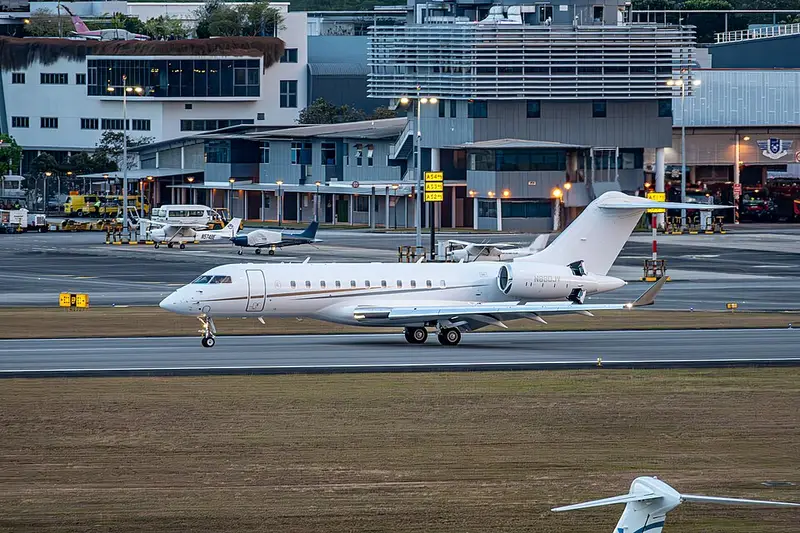Bombardier BD-700 Global 5500, example photo from Wikimedia Commons