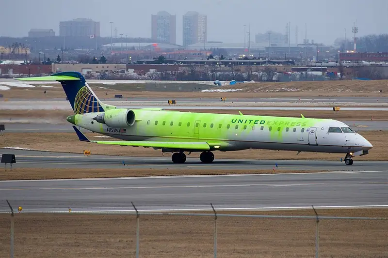 Canadair CL-600 Regional Jet CRJ-700, example photo from Wikimedia Commons