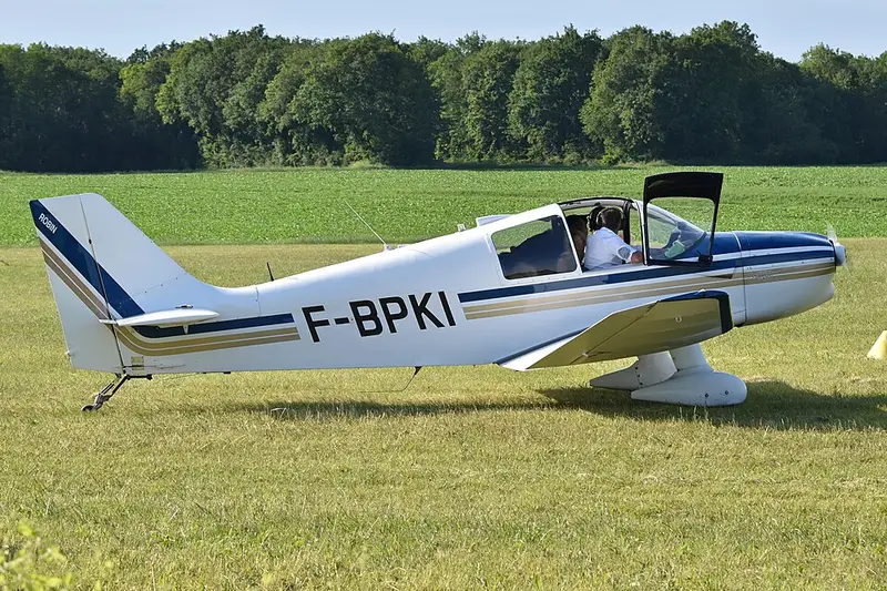 Centre Est DR-200, example photo from Wikimedia Commons