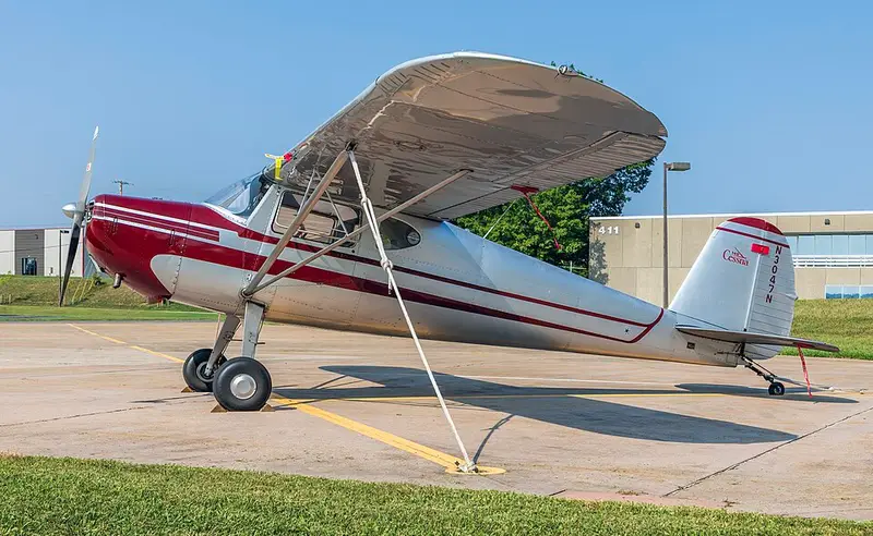 Cessna 140, example photo from Wikimedia Commons