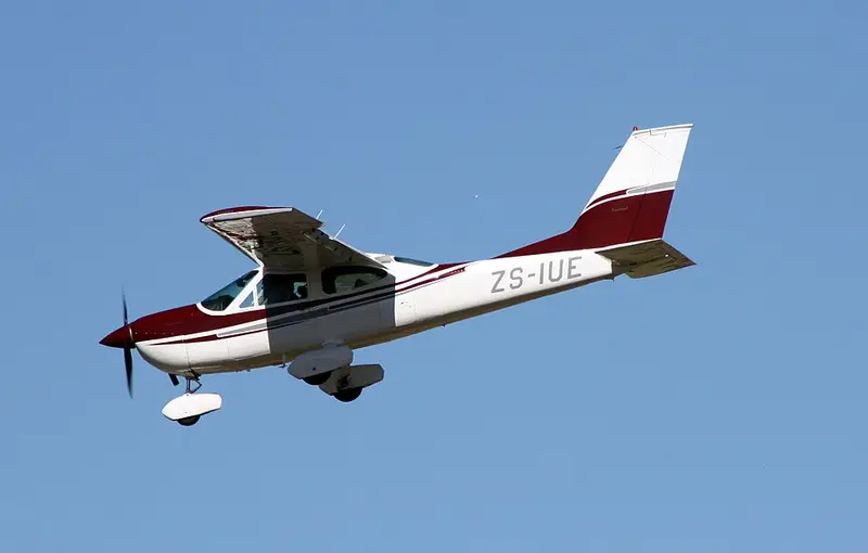 Cessna 177 Cardinal, example photo from Wikimedia Commons