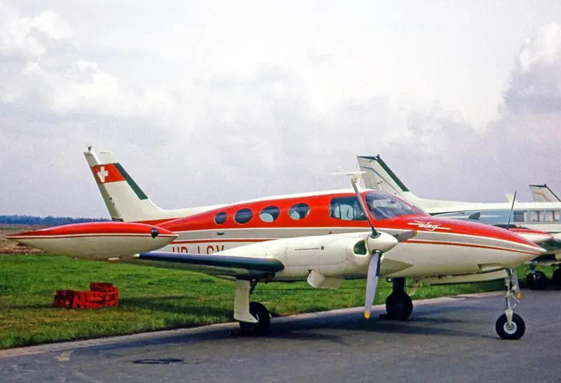 Cessna 411, example photo from Wikimedia Commons