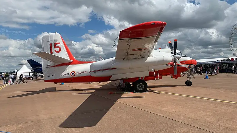 Conair Firecat, Beispielfoto von Wikimedia Commons