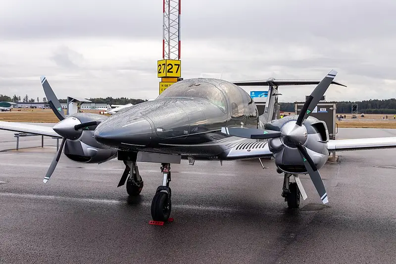 Diamond DA-62, example photo from Wikimedia Commons