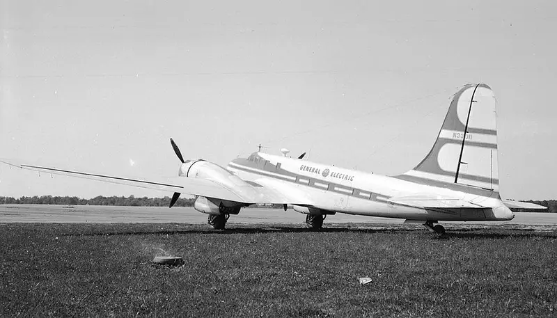 Douglas B-23 Dragon, example photo from Wikimedia Commons