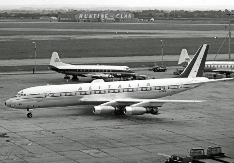 Douglas DC-8-60, example photo from Wikimedia Commons