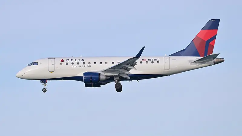 Embraer 170, example photo from Wikimedia Commons