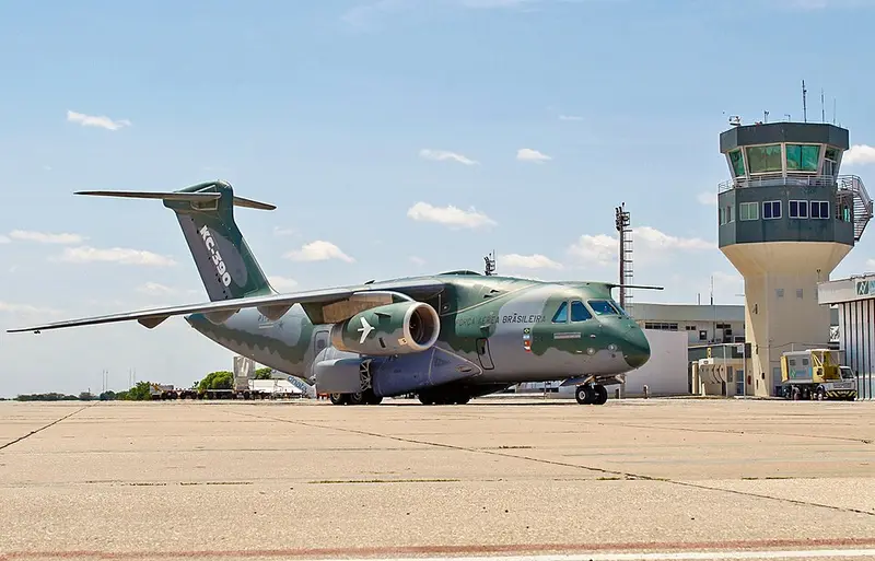 Embraer EMB-390, example photo from Wikimedia Commons