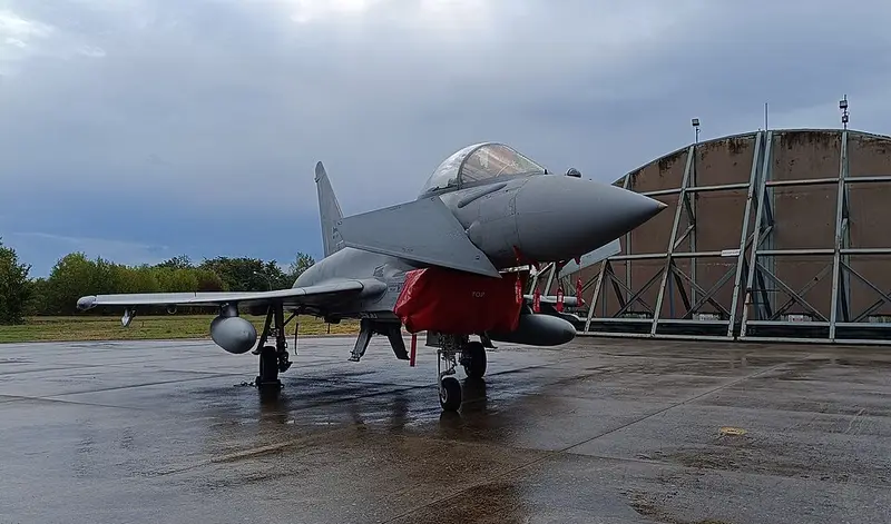 Eurofighter Typhoon, example photo from Wikimedia Commons