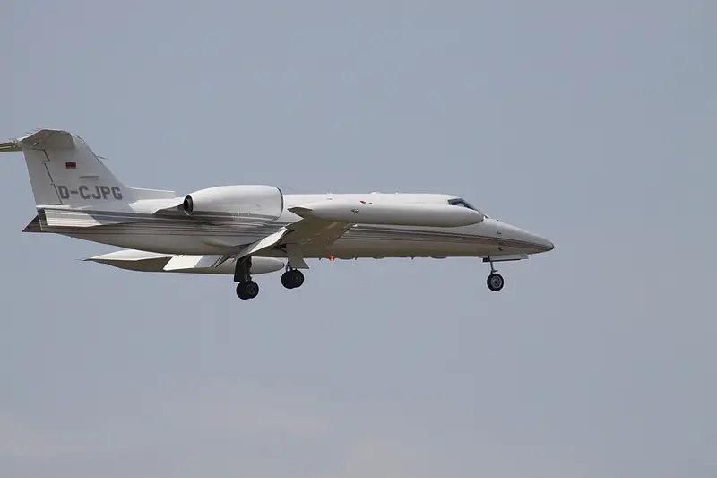 Gates Learjet 35, example photo from Wikimedia Commons
