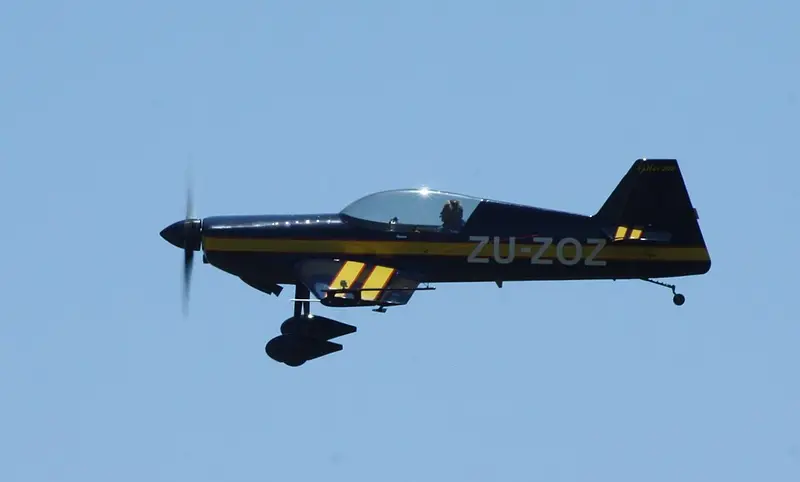Giles G-202, example photo from Wikimedia Commons