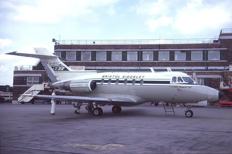 Hawker Siddeley HS-125-1, example photo from Wikimedia Commons