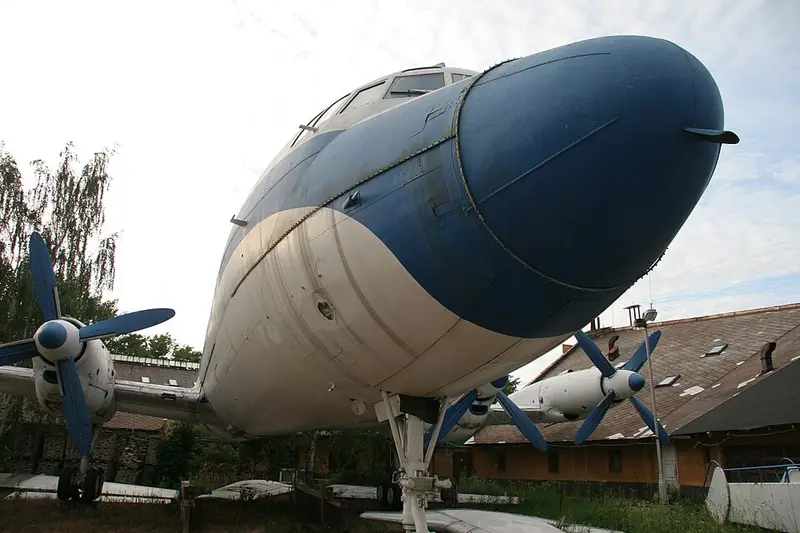 Ilyushin Il-18, example photo from Wikimedia Commons