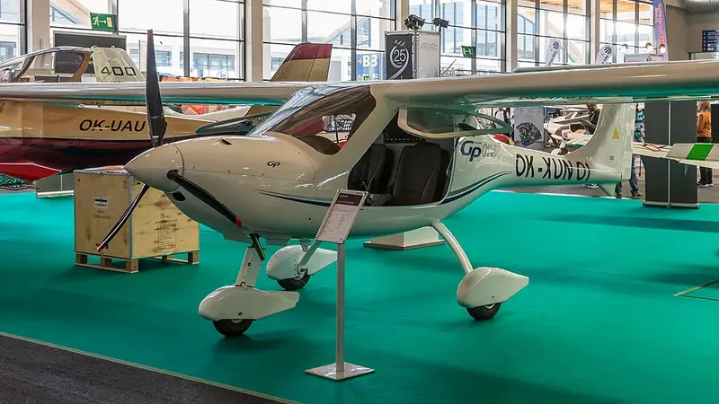 Jihlavan Skyleader GP One, example photo from Wikimedia Commons