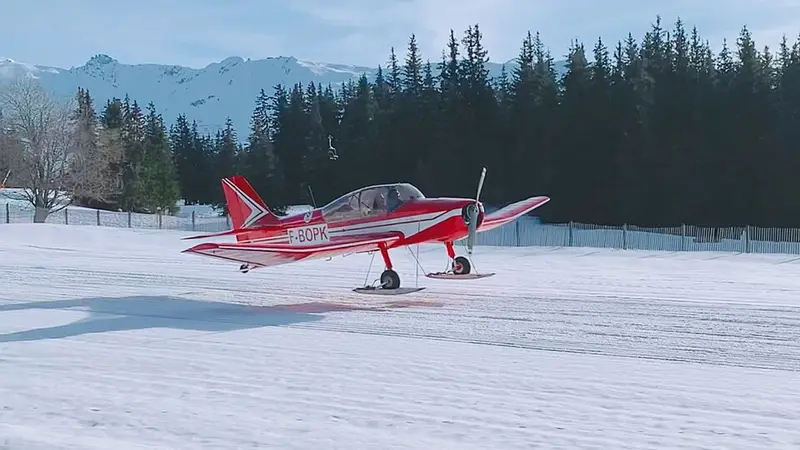 Jodel D-140 Abeille, example photo from Wikimedia Commons