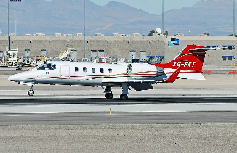Learjet 31, example photo from Wikimedia Commons