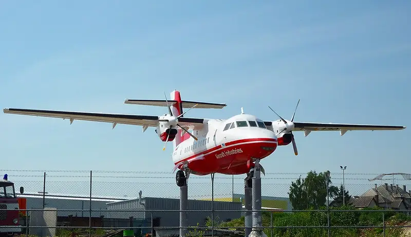 Let L-610, example photo from Wikimedia Commons