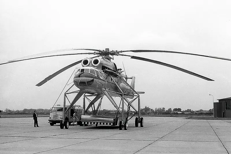 Mil Mi-10, example photo from Wikimedia Commons