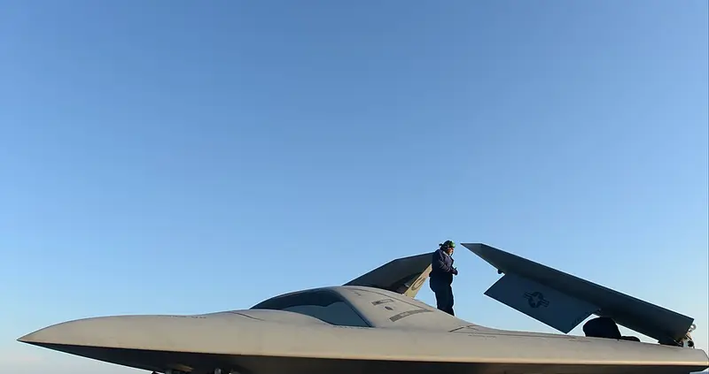 Northrop Grumman X-47B, Beispielfoto von Wikimedia Commons