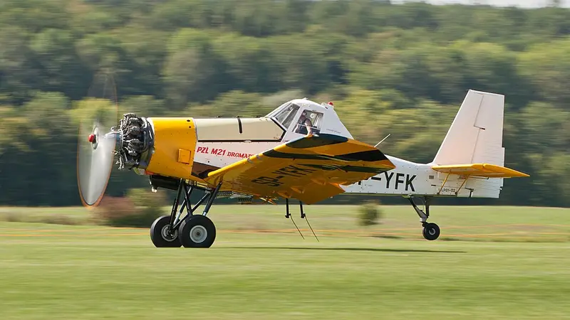Pzl-Mielec M-21 Dromader Mini, example photo from Wikimedia Commons