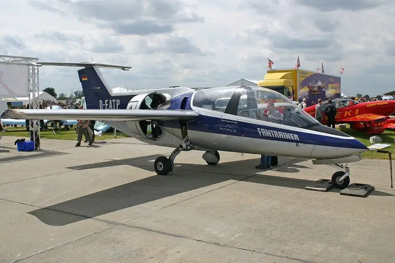 Rhein Fantrainer, example photo from Wikimedia Commons