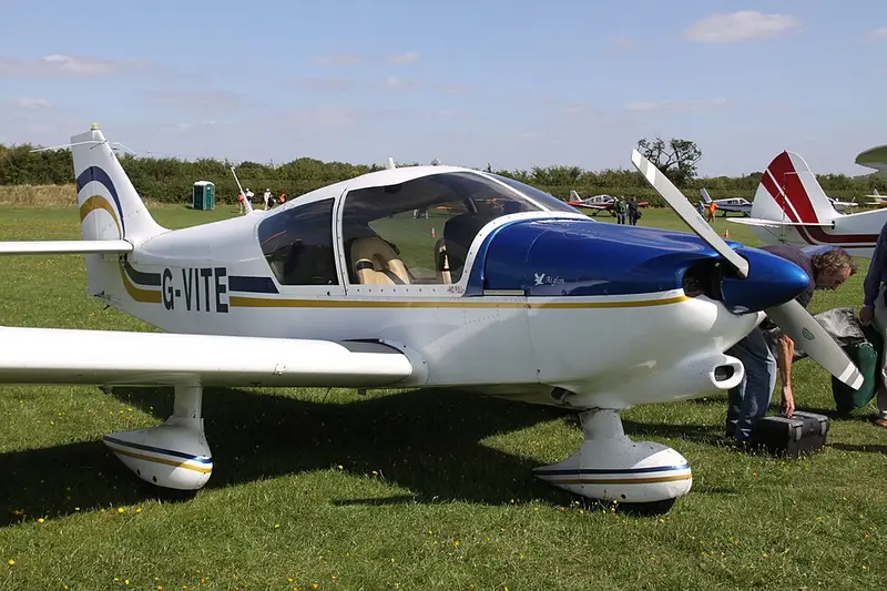 Robin R-1180 Aiglon, example photo from Wikimedia Commons