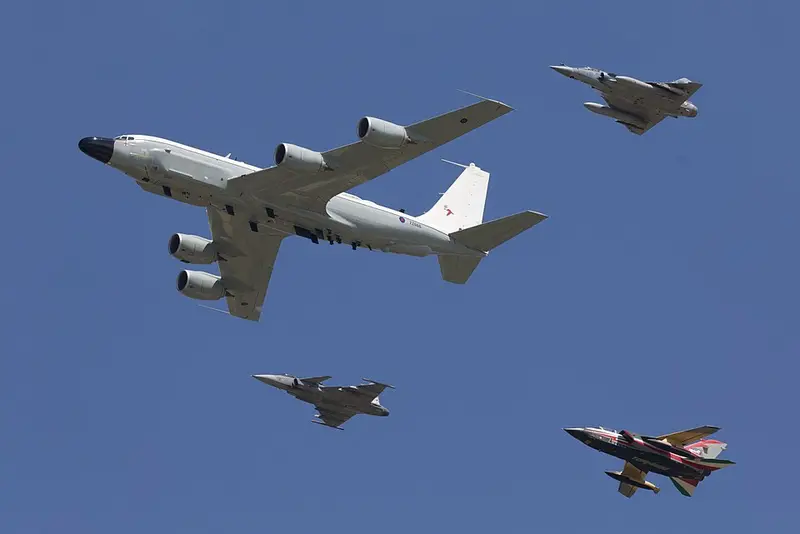 Saab 39 Gripen, example photo from Wikimedia Commons