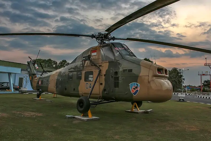 Sikorsky S-58T, example photo from Wikimedia Commons