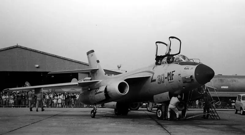 Sud SO-4050 Vautour, example photo from Wikimedia Commons