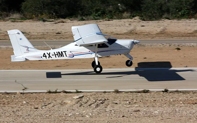 Tecnam P-92 Echo, example photo from Wikimedia Commons