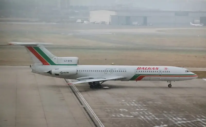 Tupolev Tu-154, example photo from Wikimedia Commons